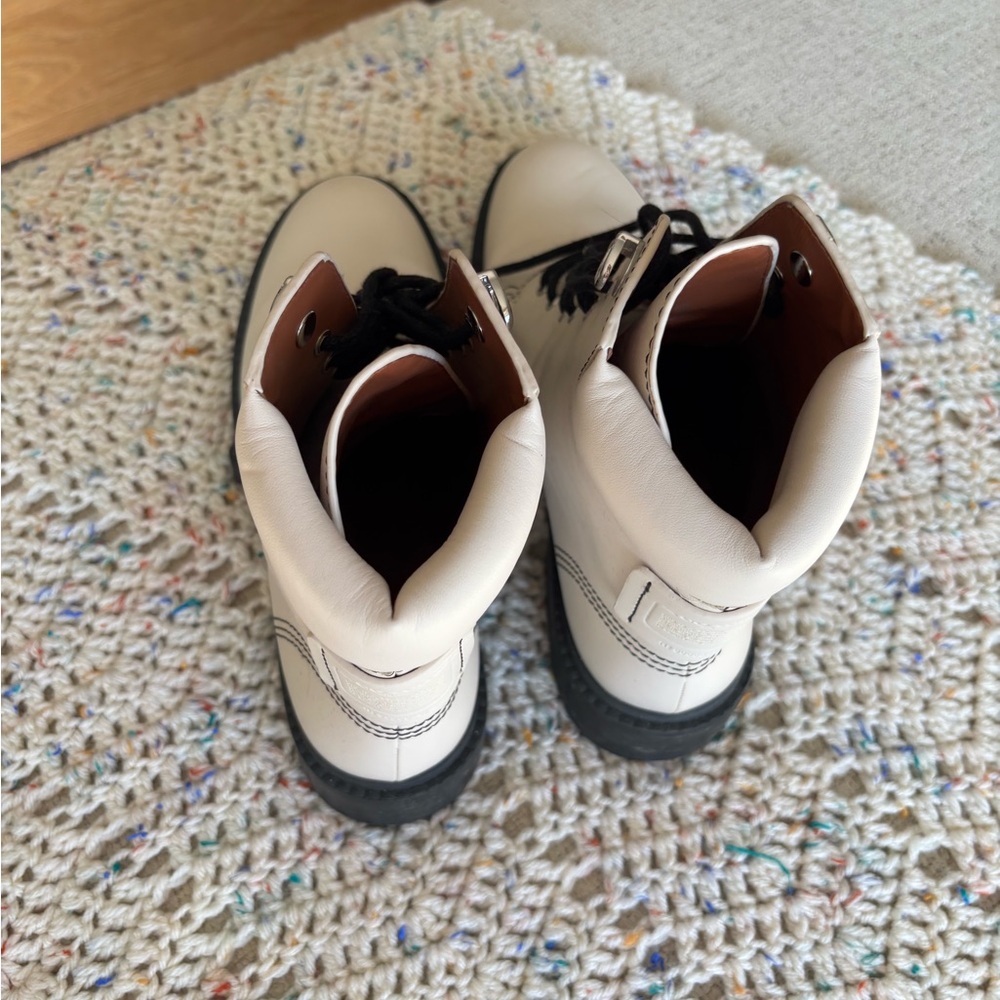Stylish White Lace-Up Women's Boots - Picture 3 of 5